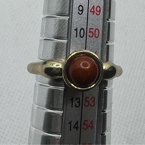 Gold Ring‎ with Red Stone - Picture 1 of 4